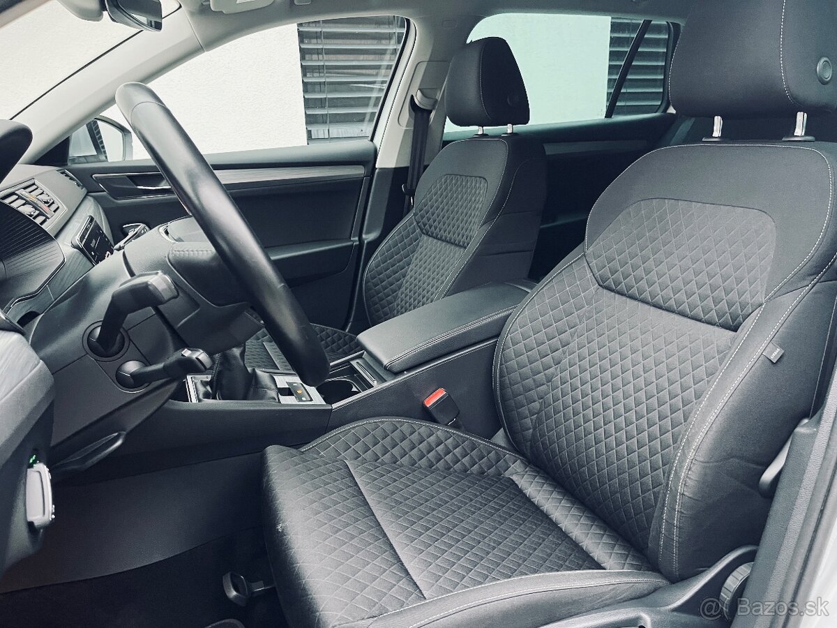 Škoda Superb Combi 2.0TDI Style 2021 - 10