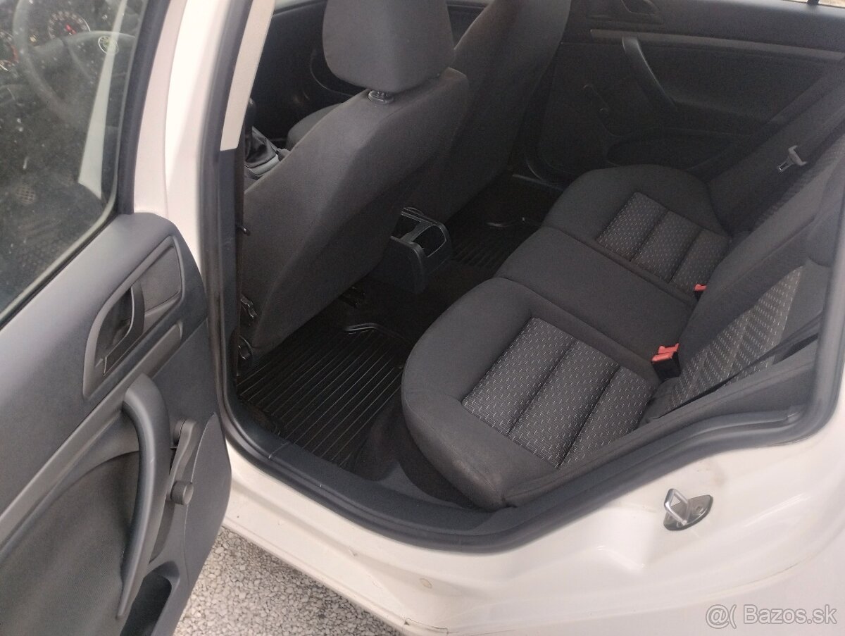 Škoda Octavia Combi 1.6 TDI CR DPF - 10