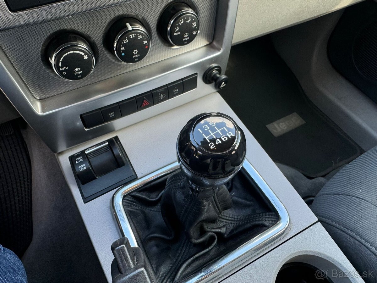 Jeep Cherokee 2.8 CRD 130 kW 4x4 - 10