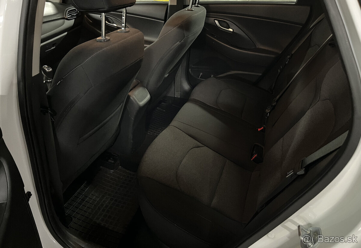 Hyundai i30 1.5 DPi 1.majiteľ - 10