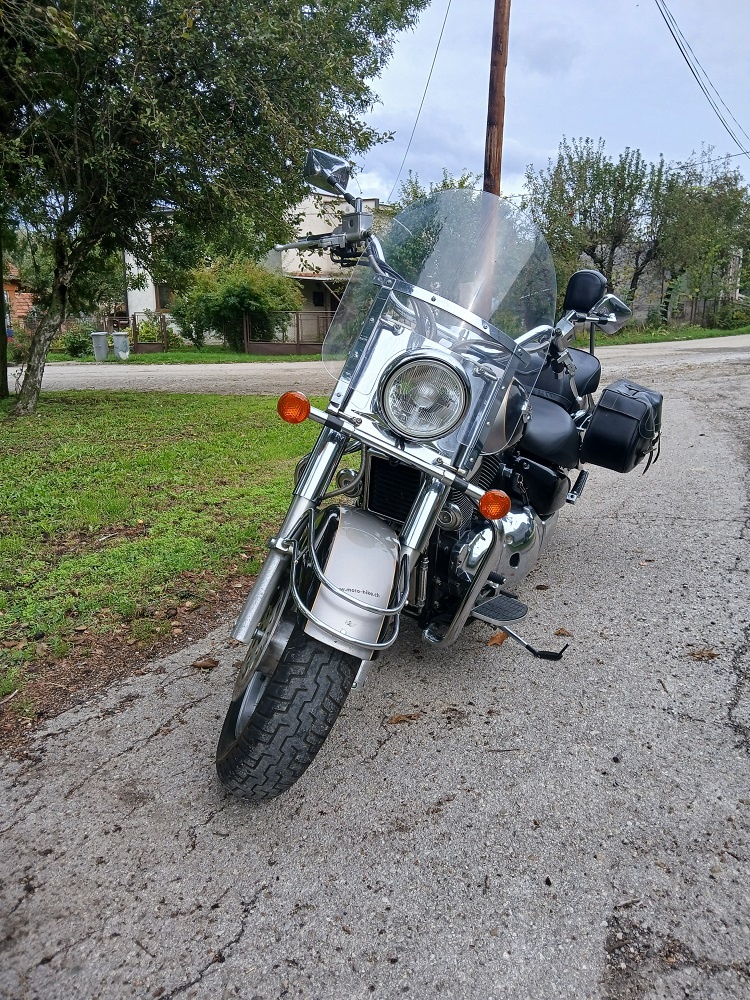 Suzuki VL 1500 Intruder - 10