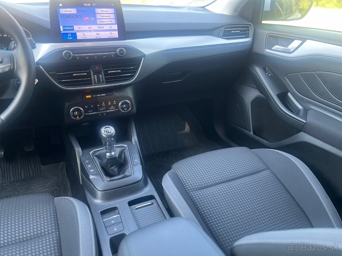 Ford Focus Kombi 1.0 EcoBoost - 10