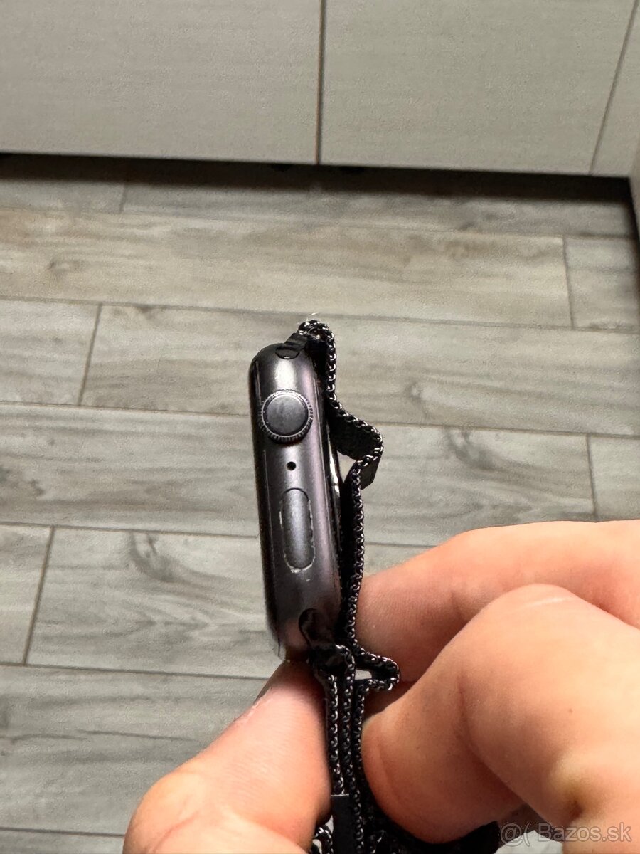 Predám Apple Watch 4 44mm - 10