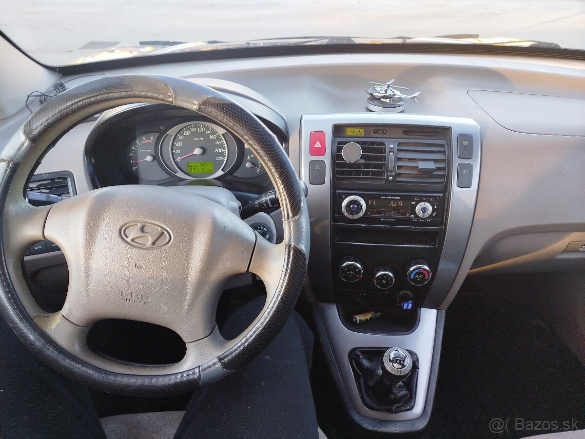 Hyundai Tucson 2.0 CRDi, 4x4 WD - 10