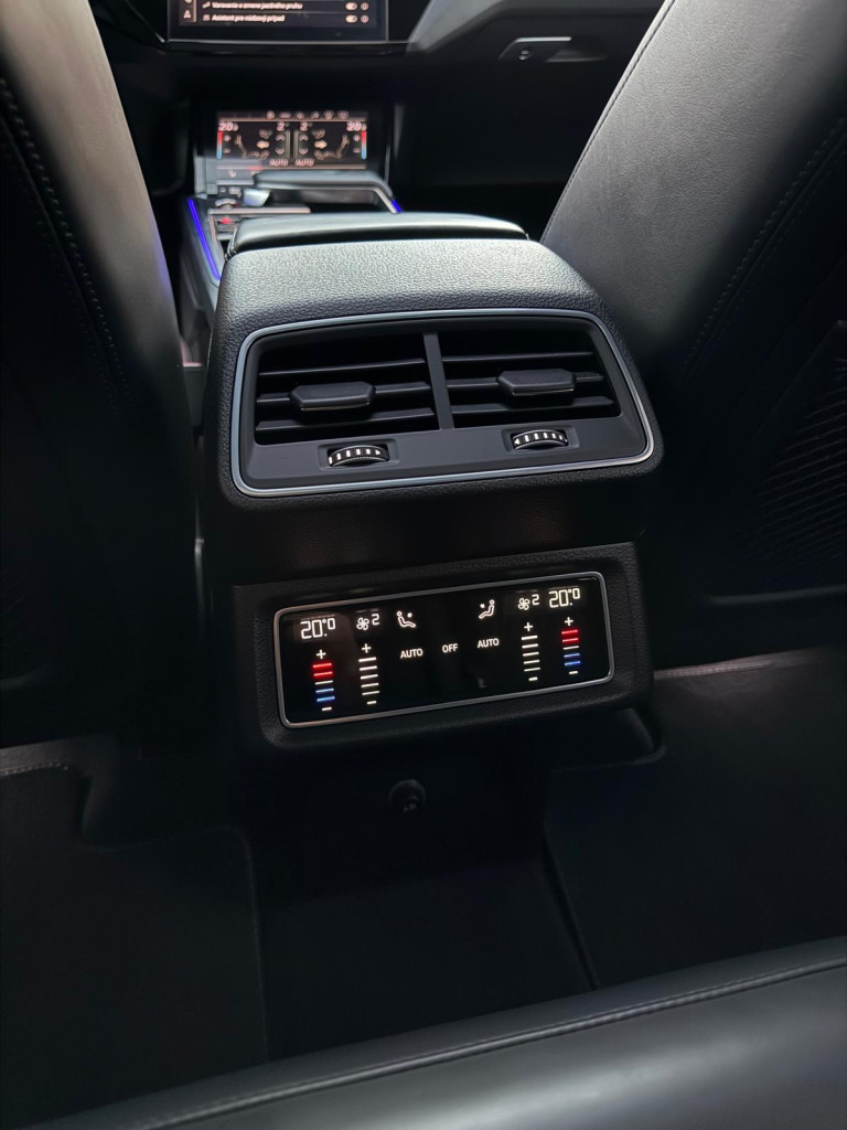 Audi e-tron 2022 - 10