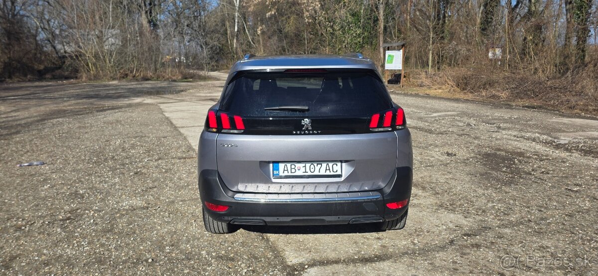 Peugeot 5008 7 miestne - 10