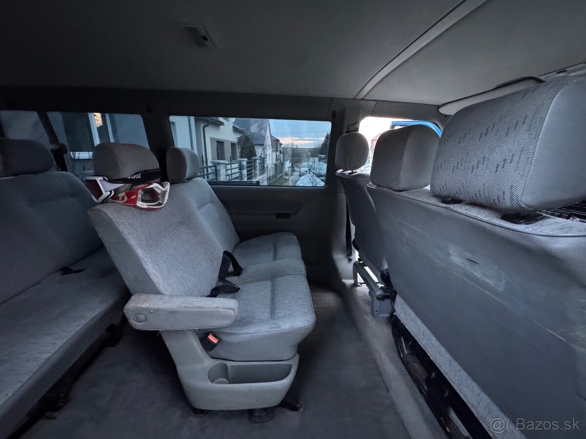 Volkswagen T4 2.4D - 10