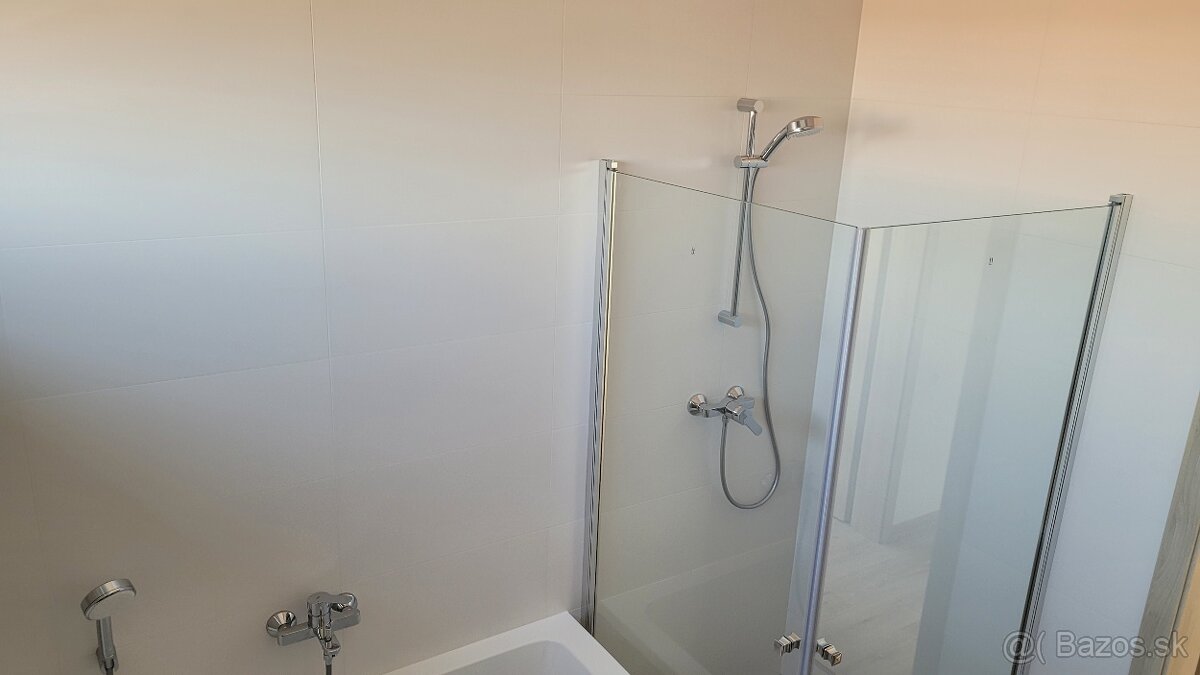 Ponúkame na prenájom 4 izbový byt v rodinnom dvojdome - 10
