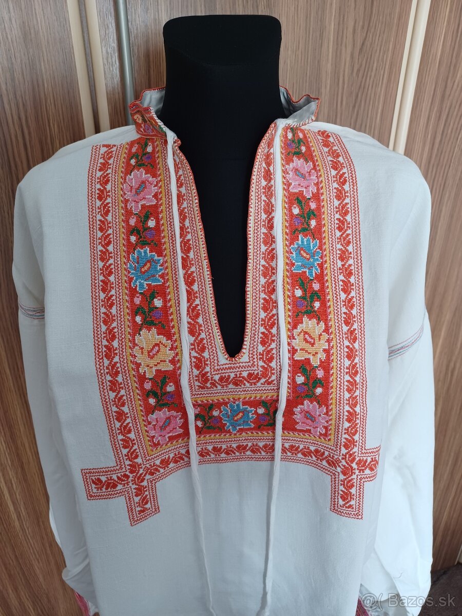 Pohorelá - folklórne košele - 10