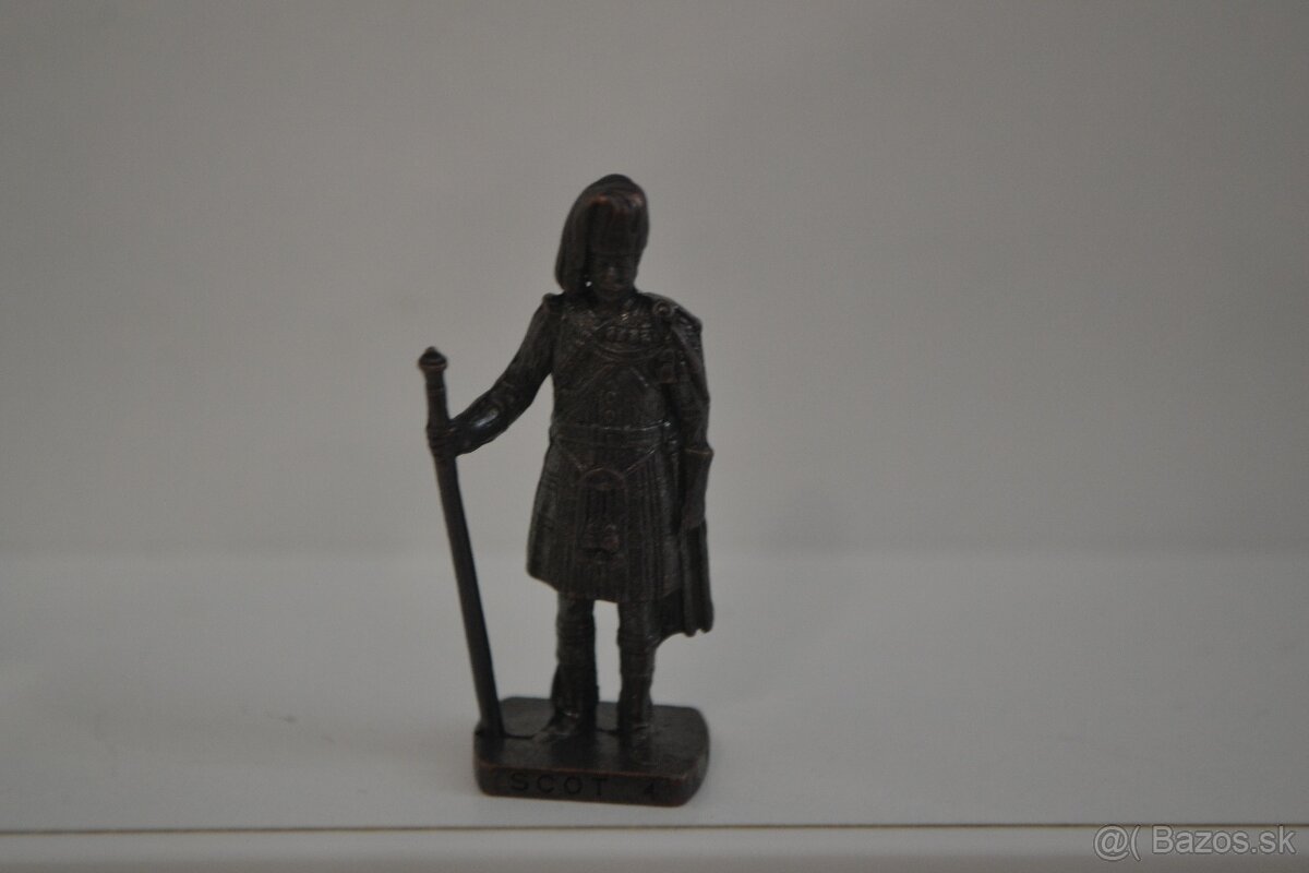 KINDER Kovové -škoti a samuraji - 10