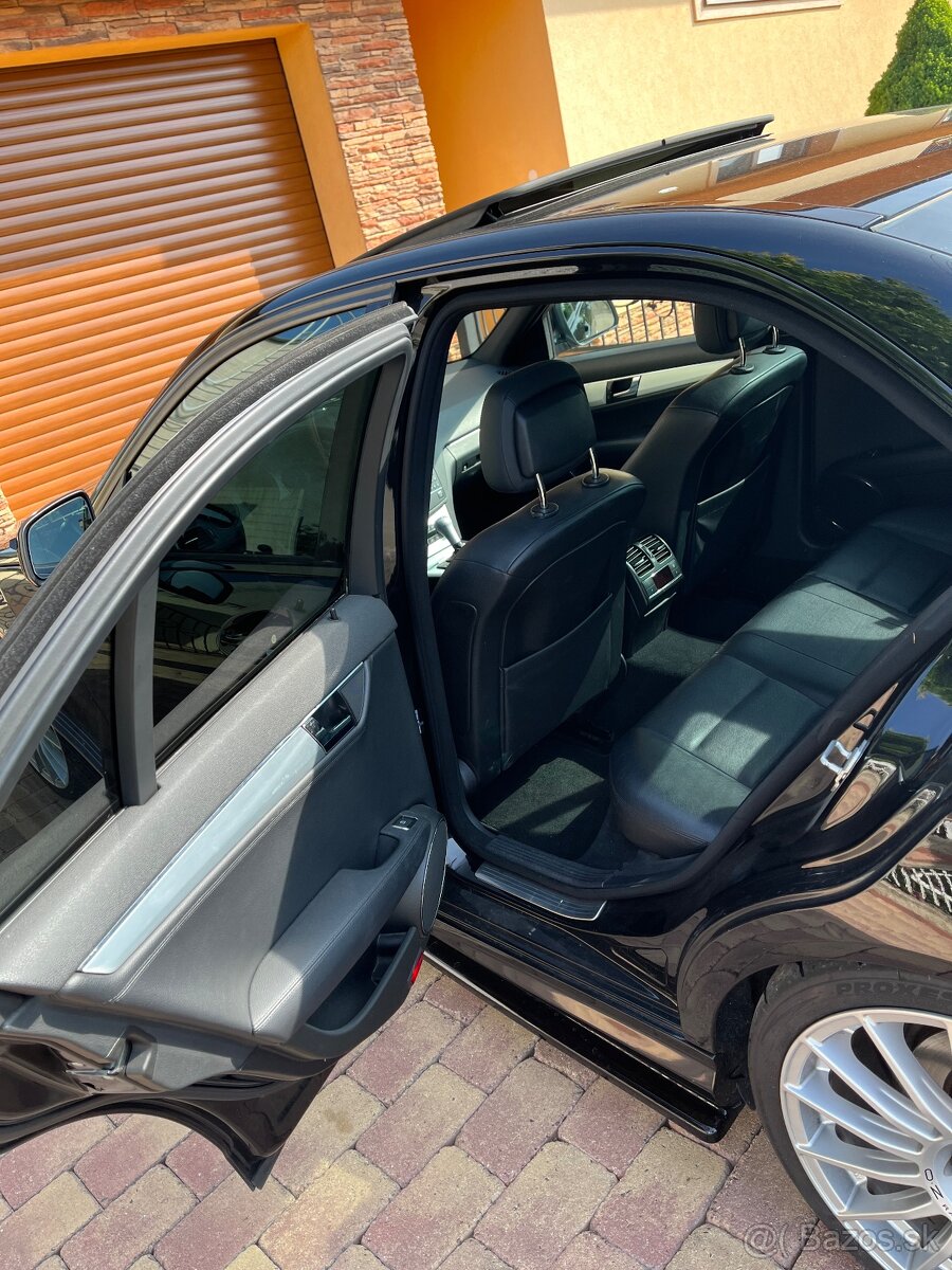 Mercedes Benz w204 C350 - 10