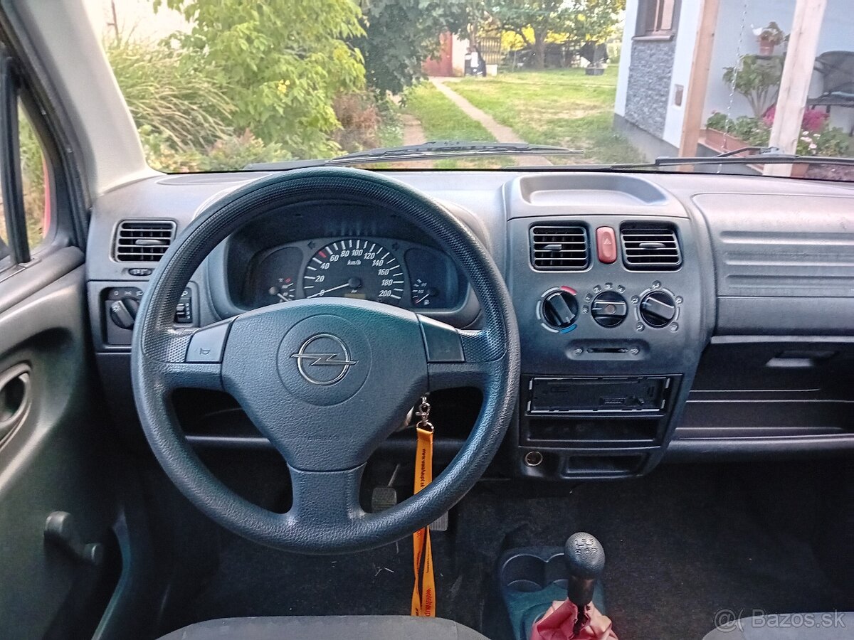 Opel Agila 1,0i - 10