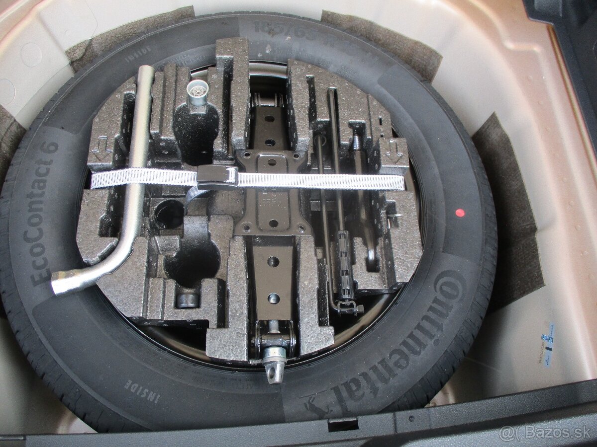 Škoda Fabia 1,0TSi 85kw Radar Klima LED 11/2024 - 10