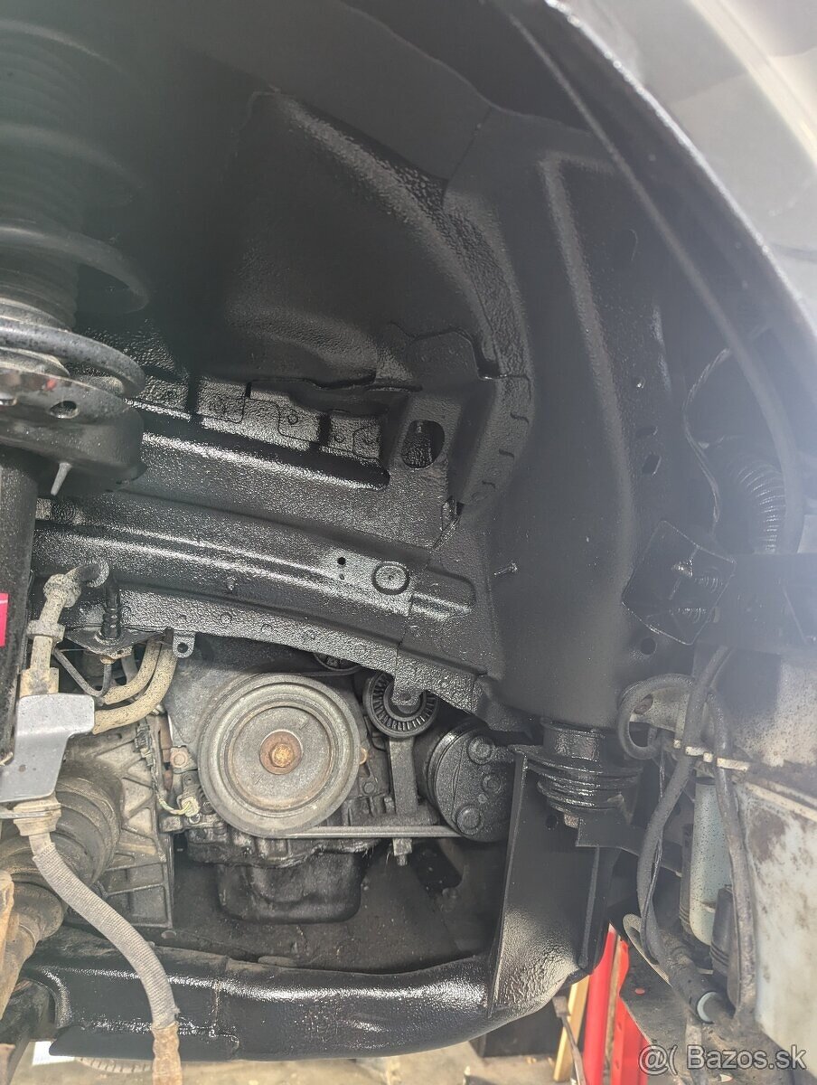 Land Rover Freelander 2 - 2.2Td4 S 112kW manuálna prevodovka - 10