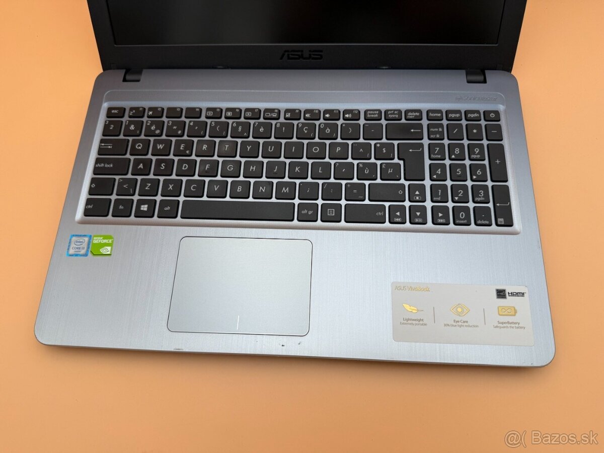 Notebook ASUS VivoBook i3-6006U / 16GB RAM / 256GB SSD / FHD - 10