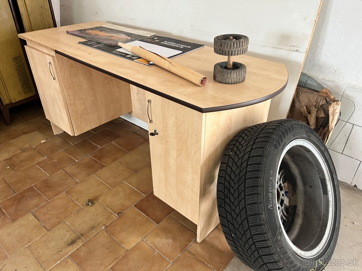 kancelársky nábytok - 10