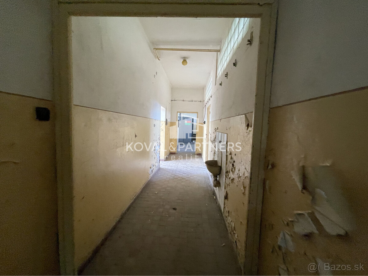 Na predaj priemyselný objekt s pozemkom 21160 m2 cena s DPH - 10