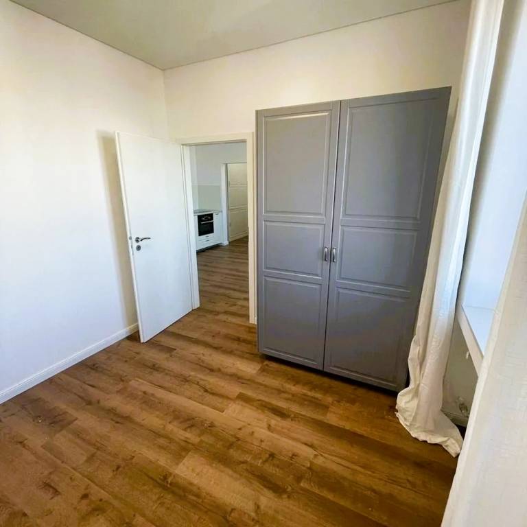 3 izbový byt - 51 m², lokalita Staré Mesto - 10