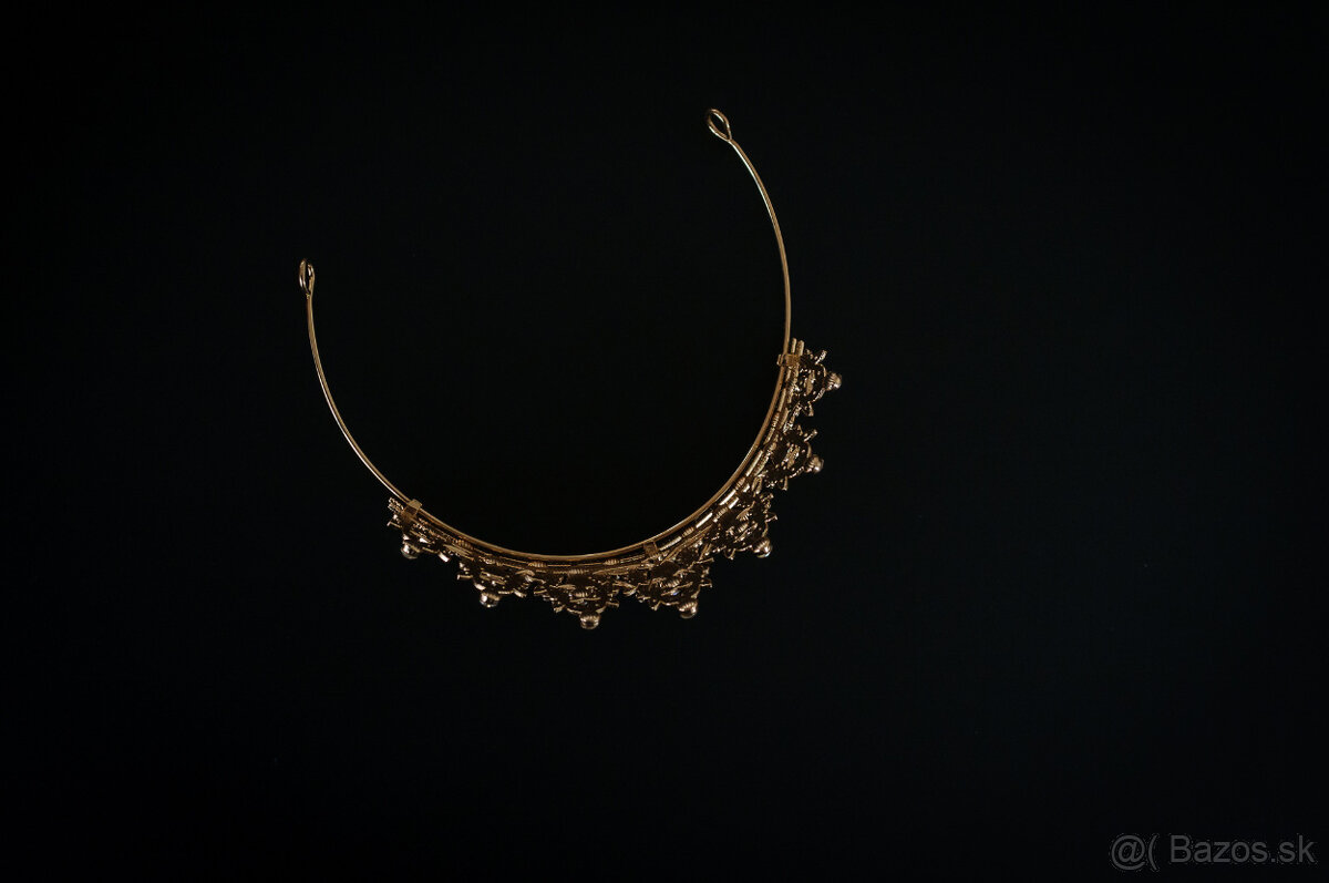 Korunka do vlasov - 10