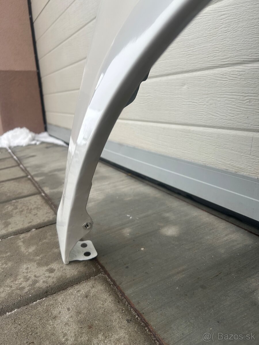 Predny blatnik VW Golf 5 variant biela LR9A - 10