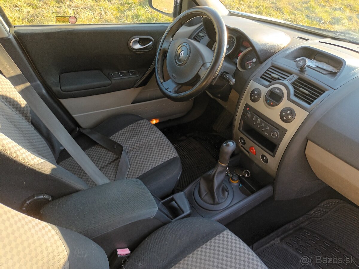 Renault Megane grandtour 2 1.5 Dci - 10