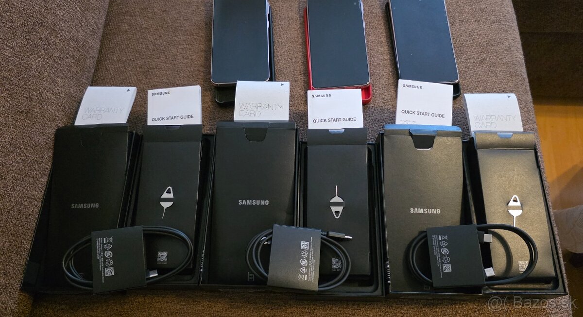 Samsung Galaxy S21 - 3 ks - 10