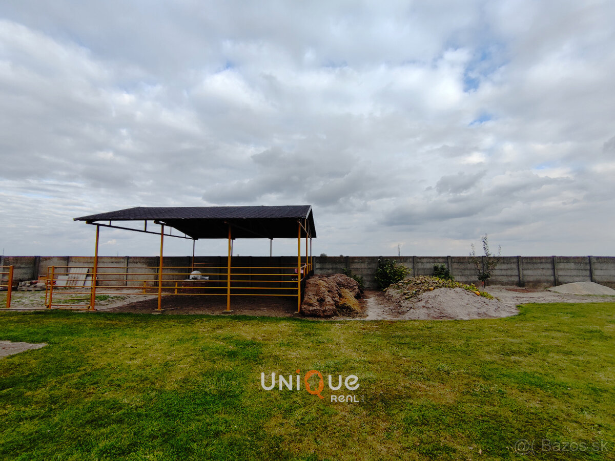 NA PREDAJ ROZOSTAVANÝ RODINNÝ DOM V ZLATNEJ NA OSTROVE - 10