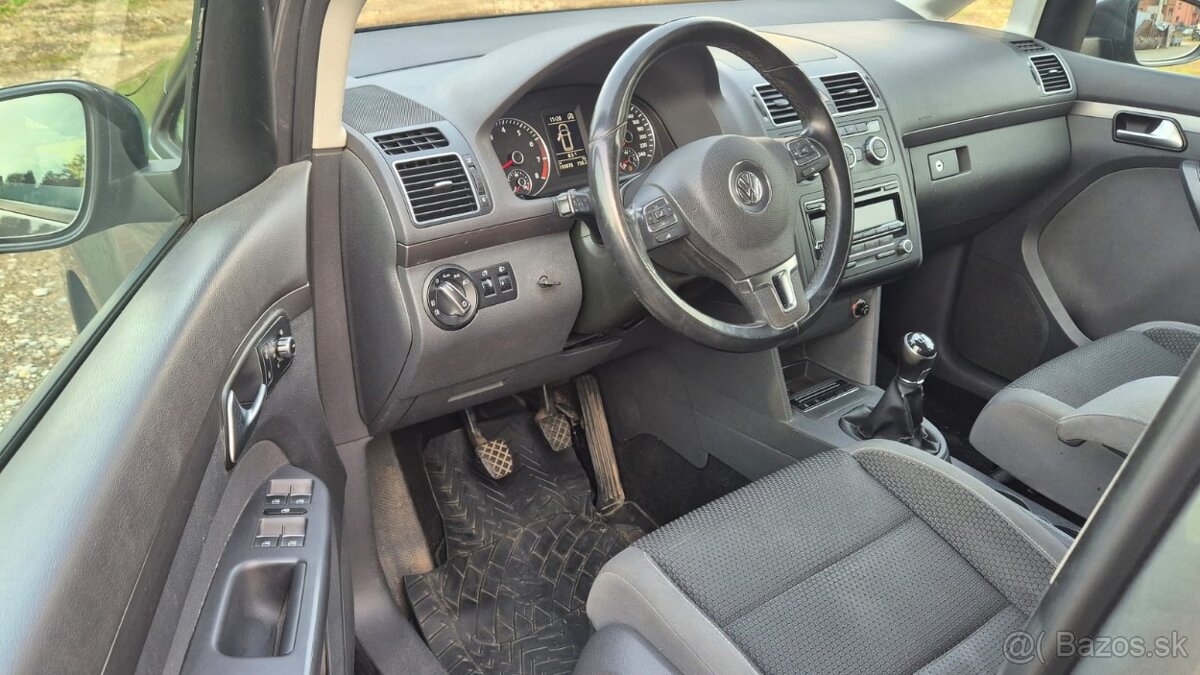 VOLKSWAGEN TOURAN 1.2 TSI - 10