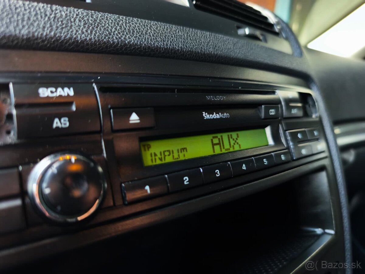 Škoda Octavia 2 sedan 1.9TDI 77kw SK auto Ťažné zariadenie - 10