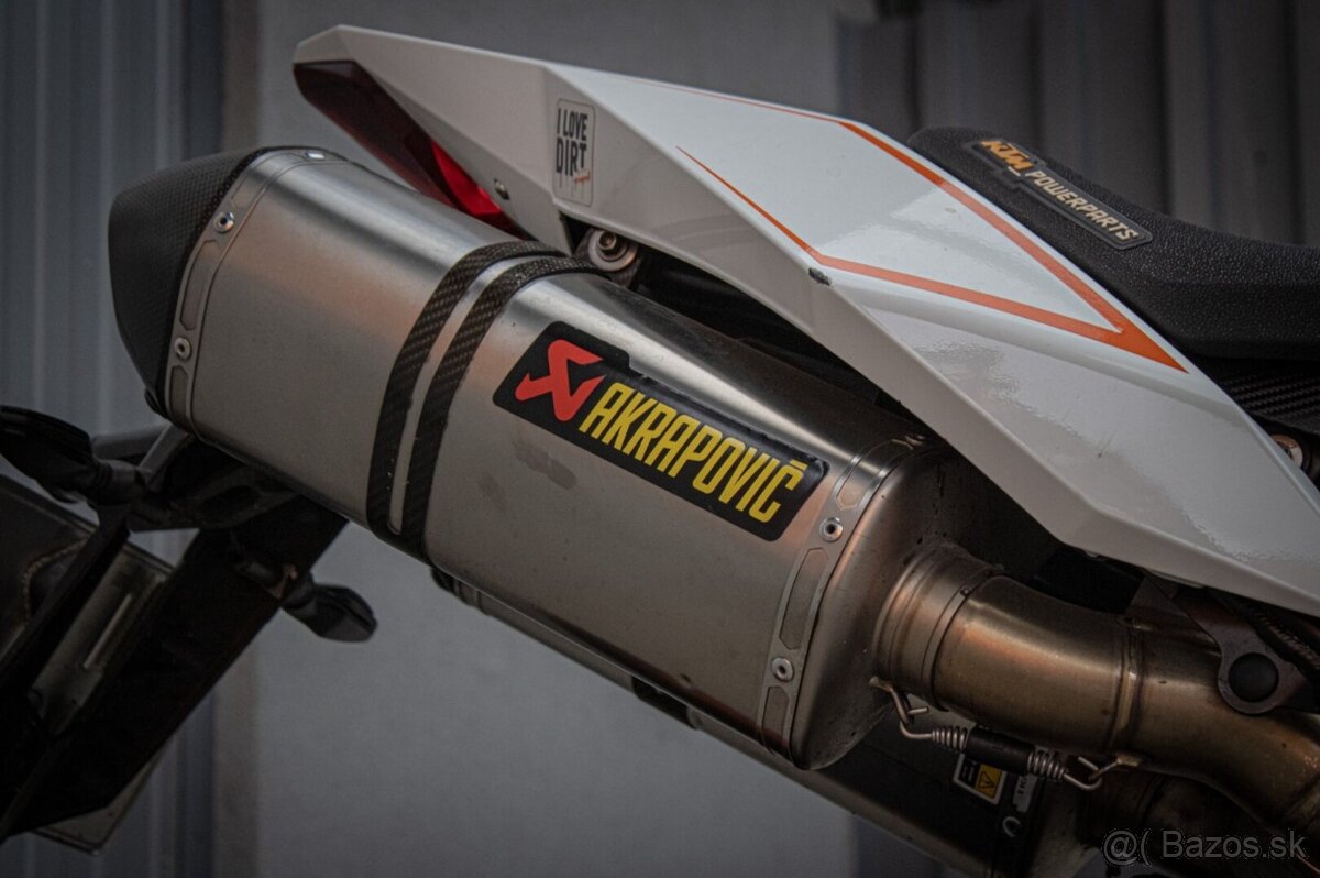 KTM 990 Super Duke R - 10