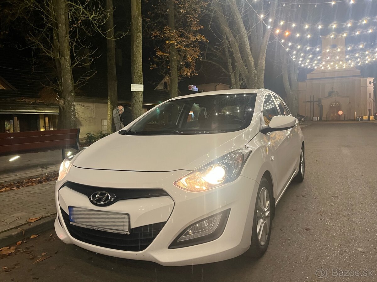 Hyundai i30 1.6crdi 2013 diesel - 10