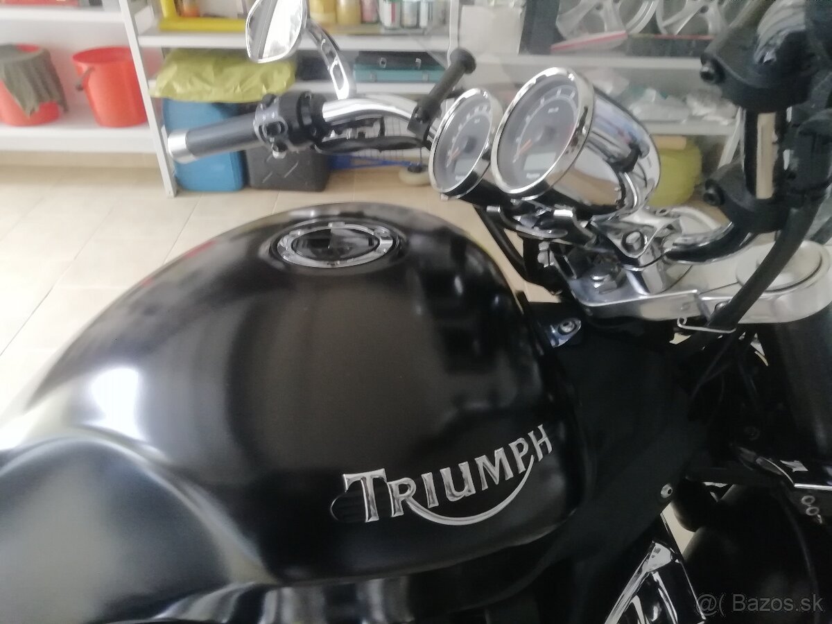 Predám Triumph Rocket III - 10