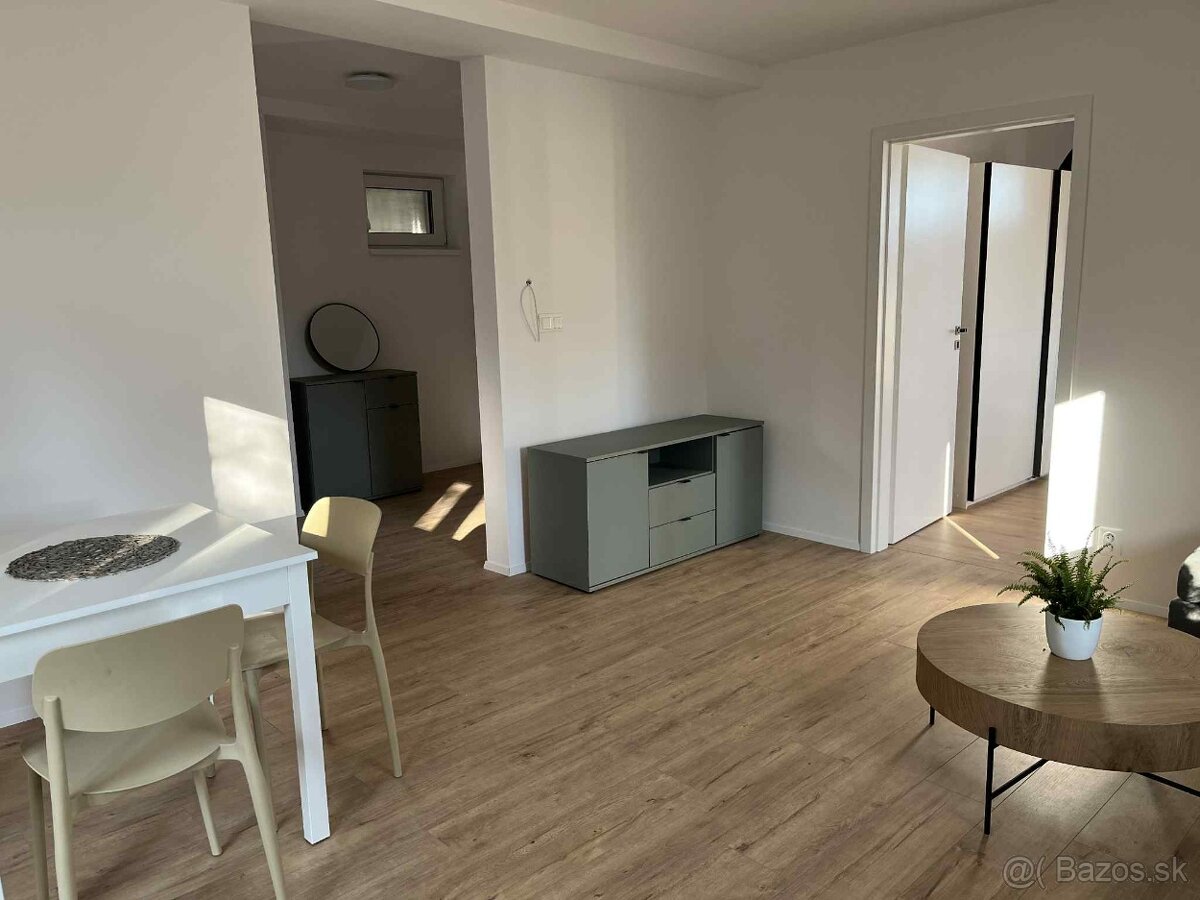 Prenájom: NOVÝ byt s TERASOU a PARKOVANÍM - Sabinov - 10