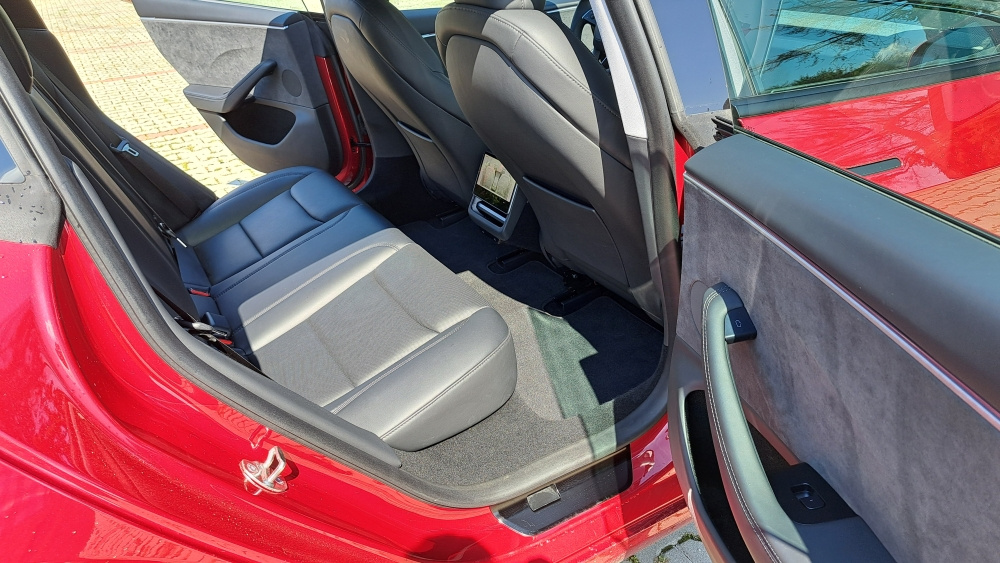 Tesla Model 3 Highland Long Range AWD - 10