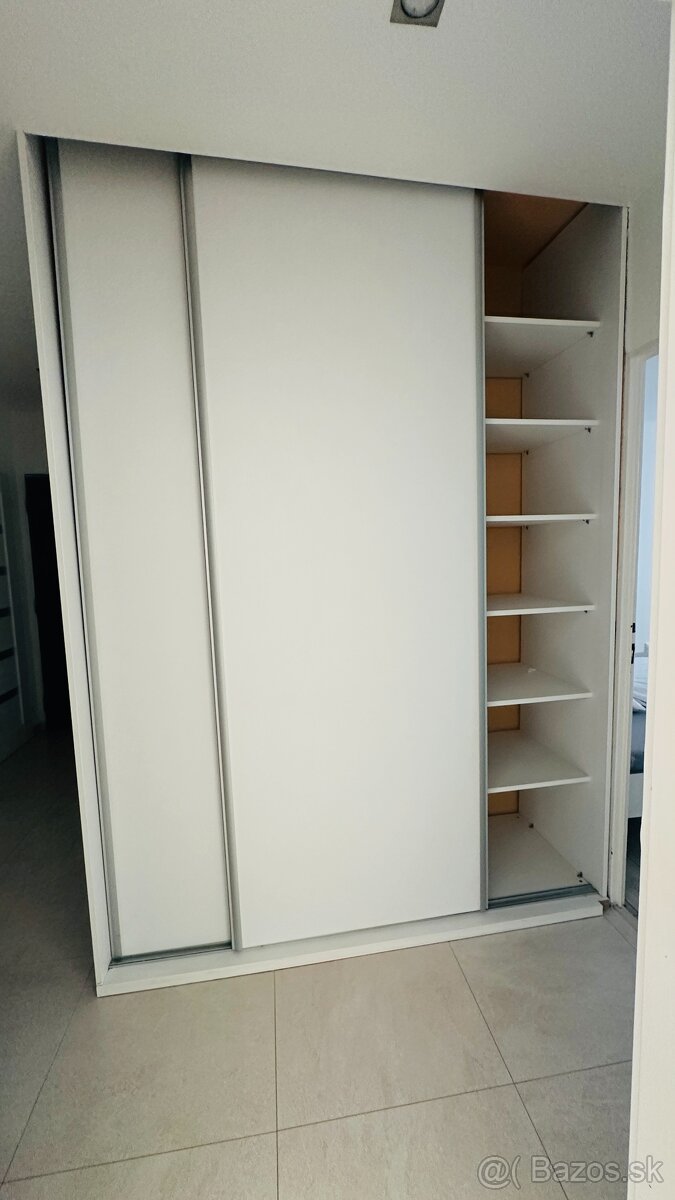 Veľký 3izbový byt v úplnom centre mesta - 10