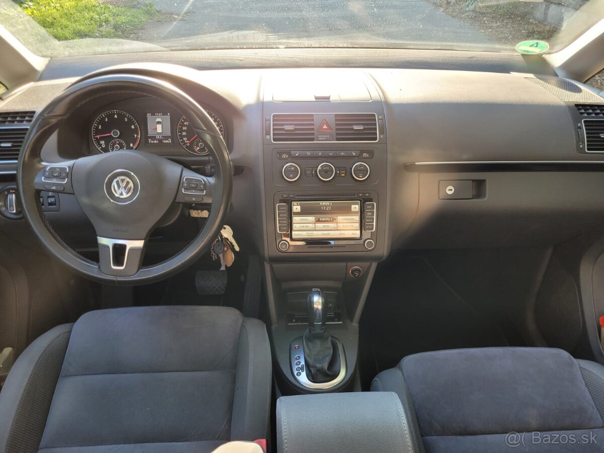 Volkswagen Touran 1.4TSI Highline DSG 2012 - 10