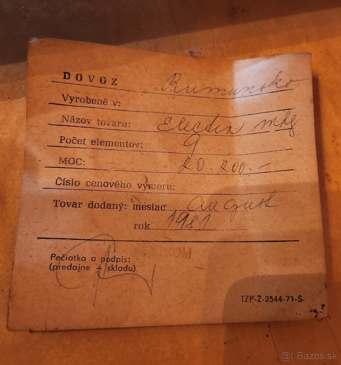 Nabytkovy set, komoda, vitrina, stol, stolicky - 10