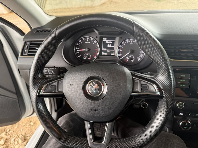 Škoda Octavia Combi 1.6 TDI 110k Ambition - 10