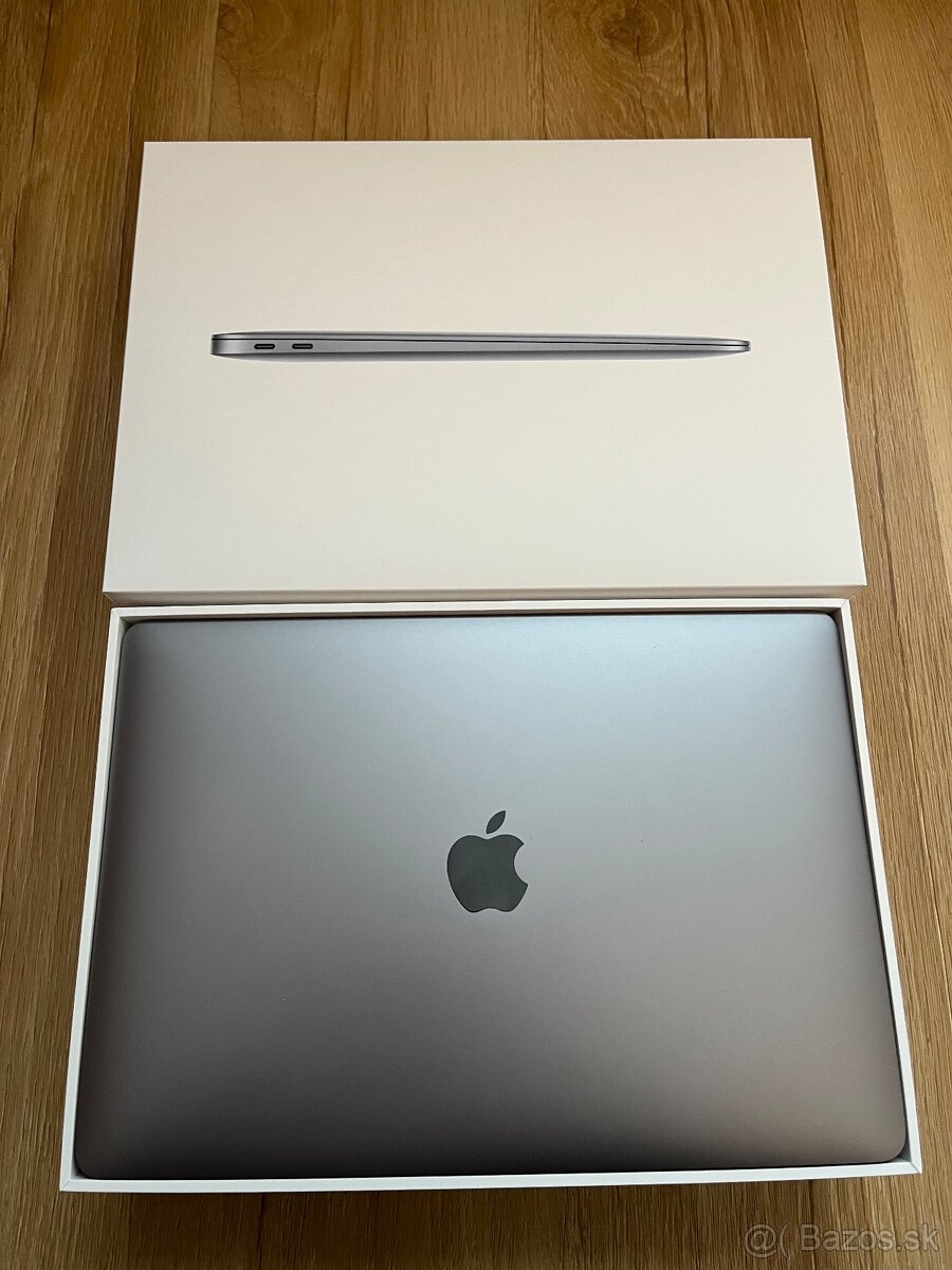Apple MacBook Air 13 M1 256 GB - kozmicky sivý - 10