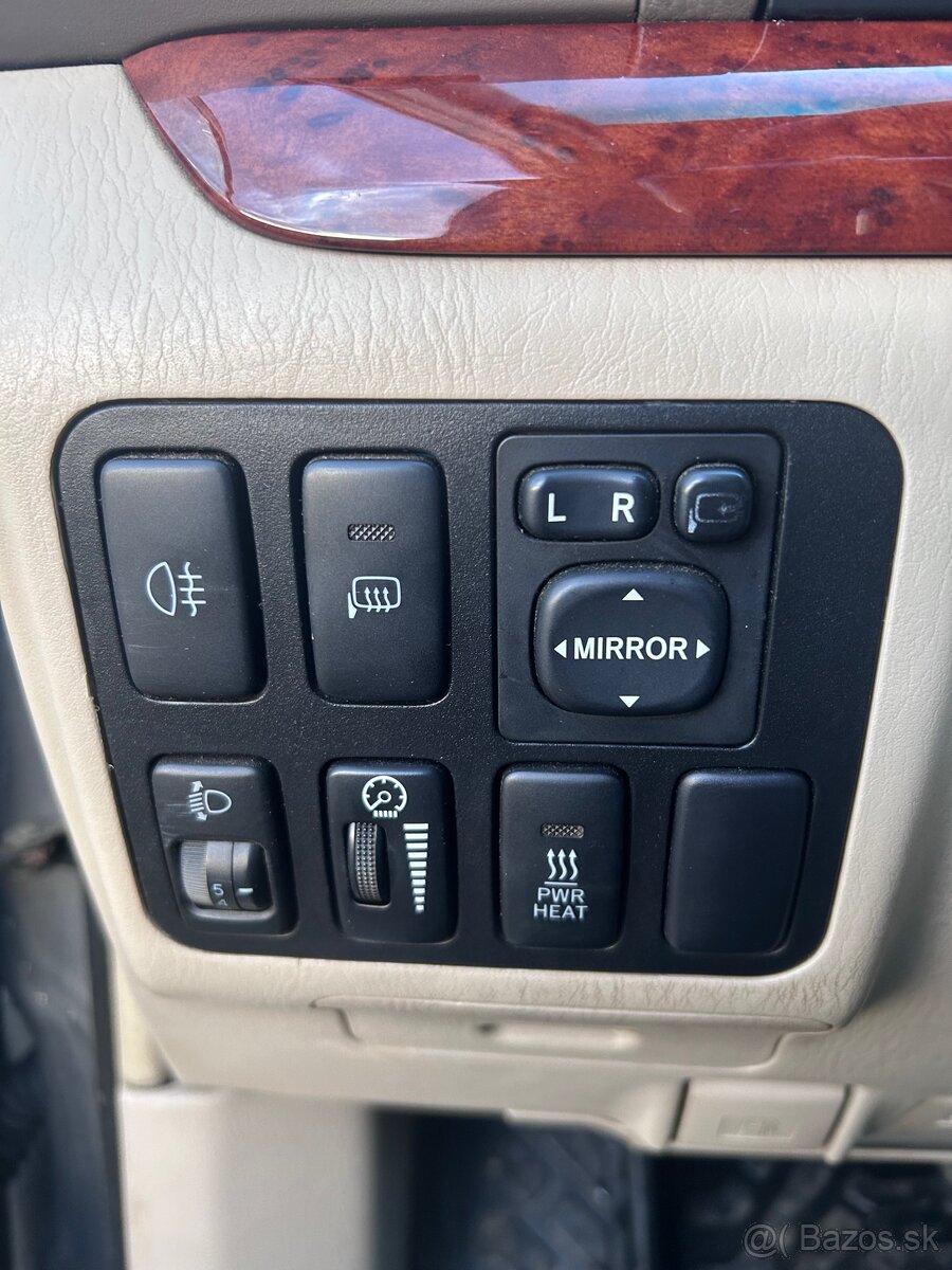 Toyota LAND CRUISER - 10