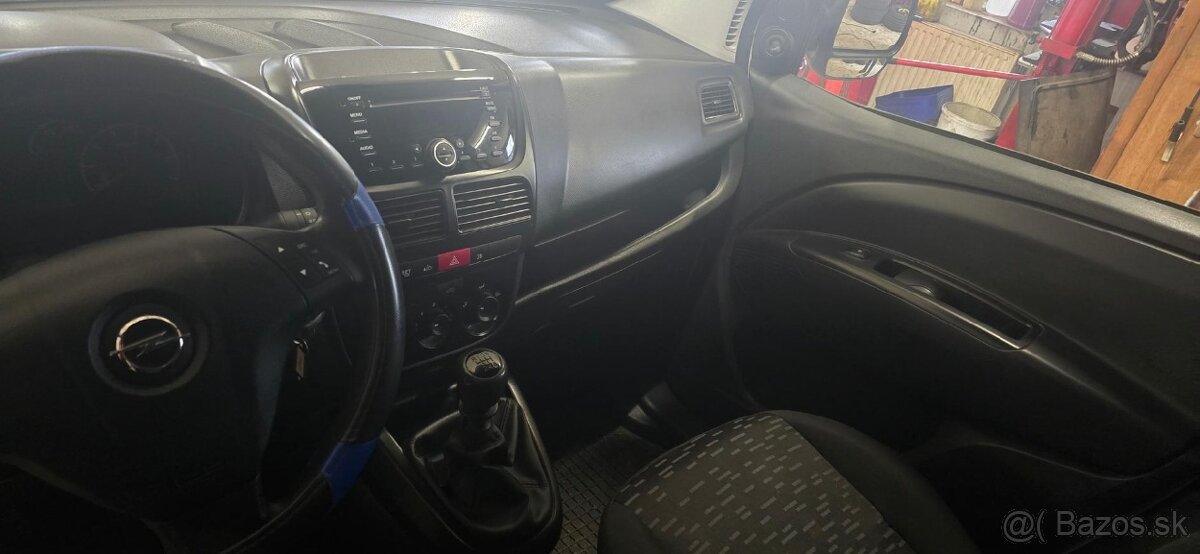 Opel Combo Maxi 1.4i + CNG rok-2014 najeto -180tis/km. DPH - 10