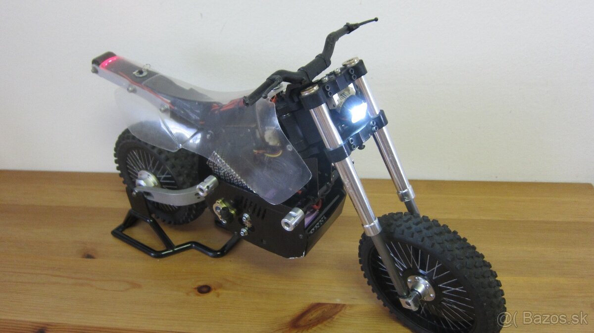 RC motorka ARX-540 1:4 - 10