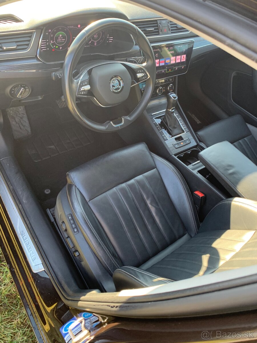 Škoda superb combi PREMIUM/Virtual/147kw/pano/webasto/ťažné - 10