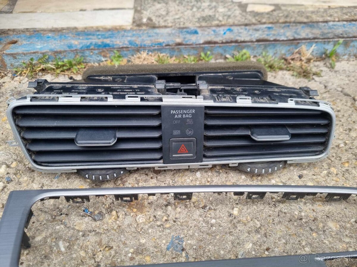 PREDAM DIELY INTERIERU VW GOLF 7 - 10