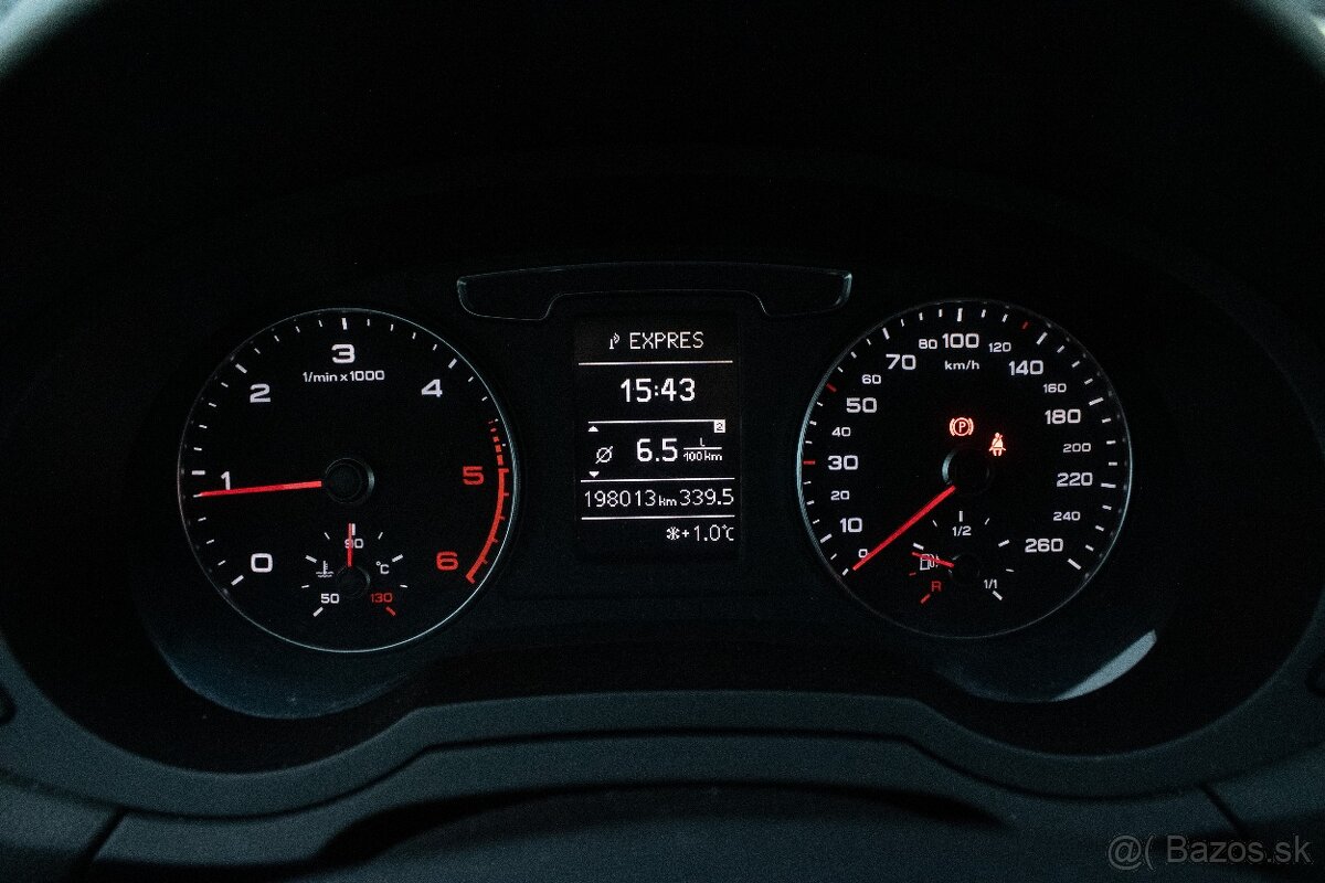 Audi Q3 2.0 TDI quattro, 110kW (2015) - 10