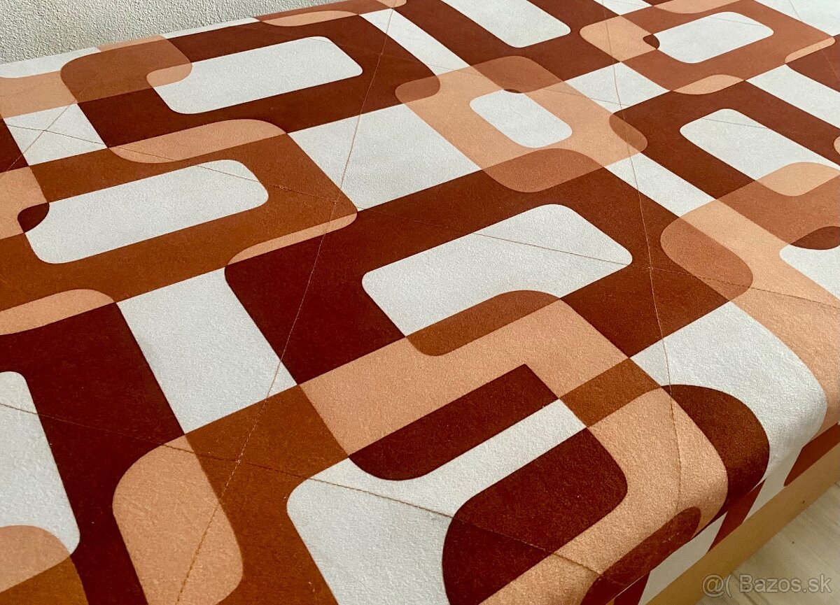 Postel Válenda s úložným priestorom ako nové - 10