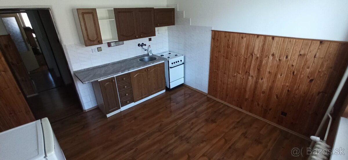 Predaj 3 izbového bytu na sídlisku Podborová - 10