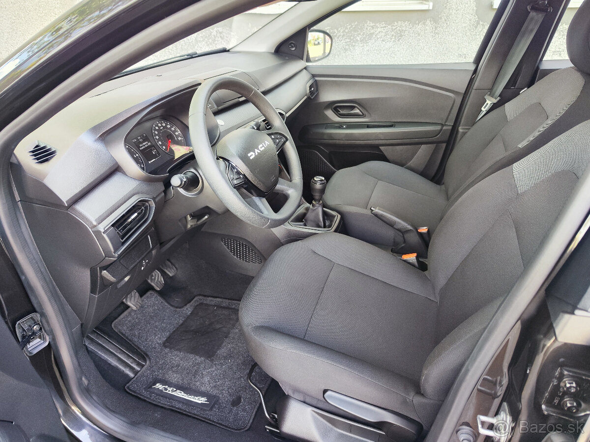 Dacia Sandero 1.0 - 10