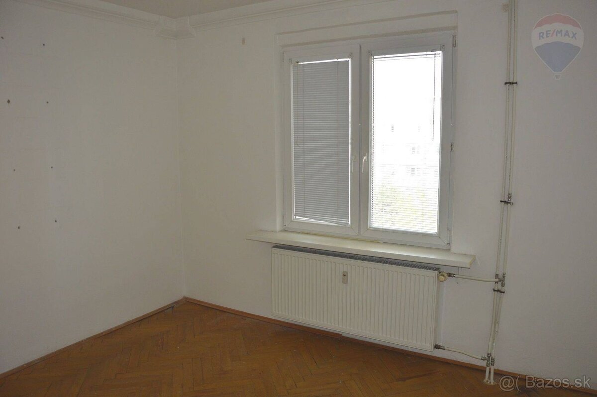 Predaj veľký 2,5 izbový byt Bratislava III - Nové Mesto - 10