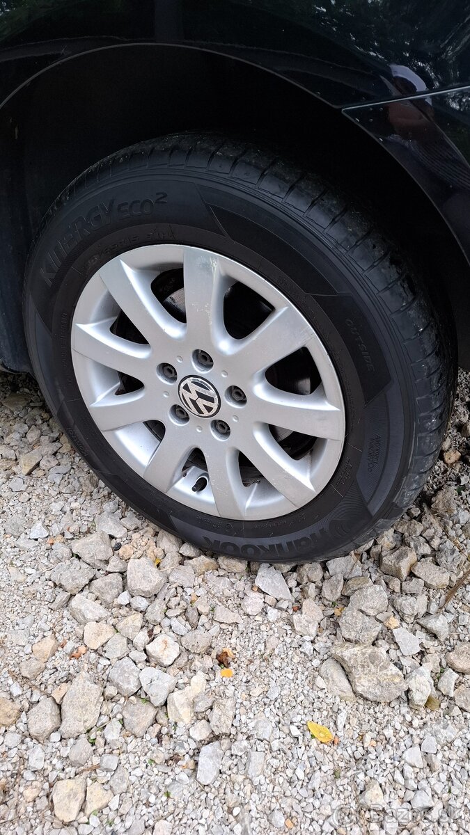 Volkswagen Touran - 10